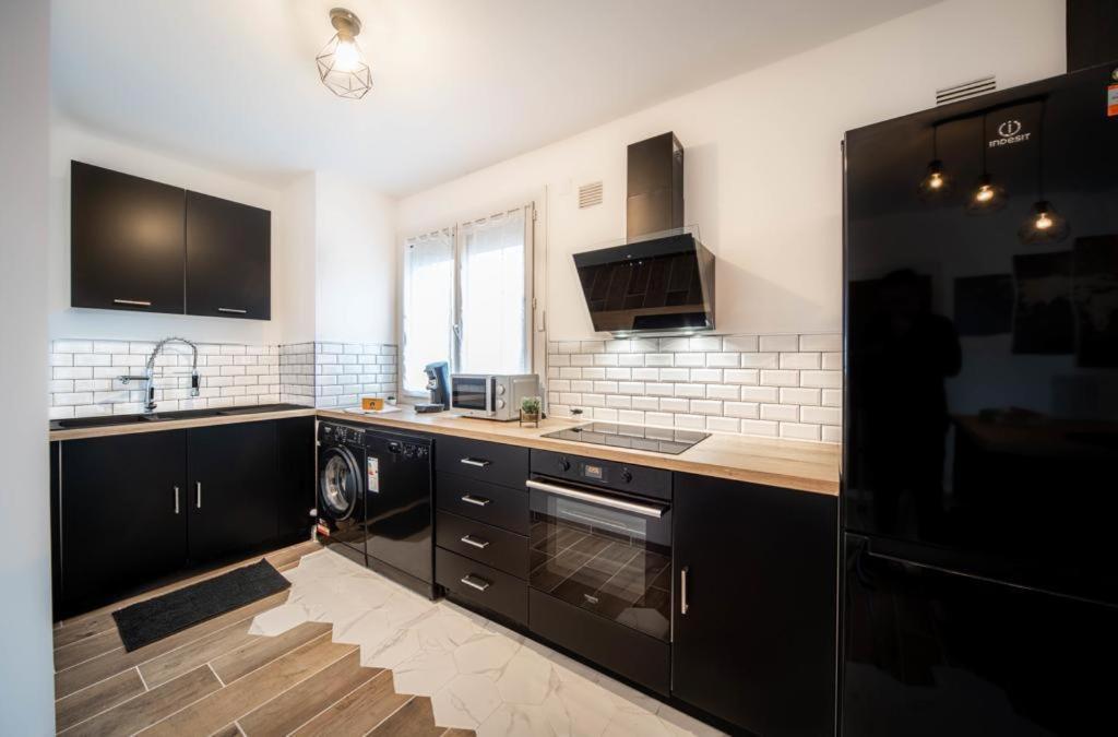Beautifulhome Appartement Avec Balcon - Centre Ville Chalon-sur-Saone Bagian luar foto